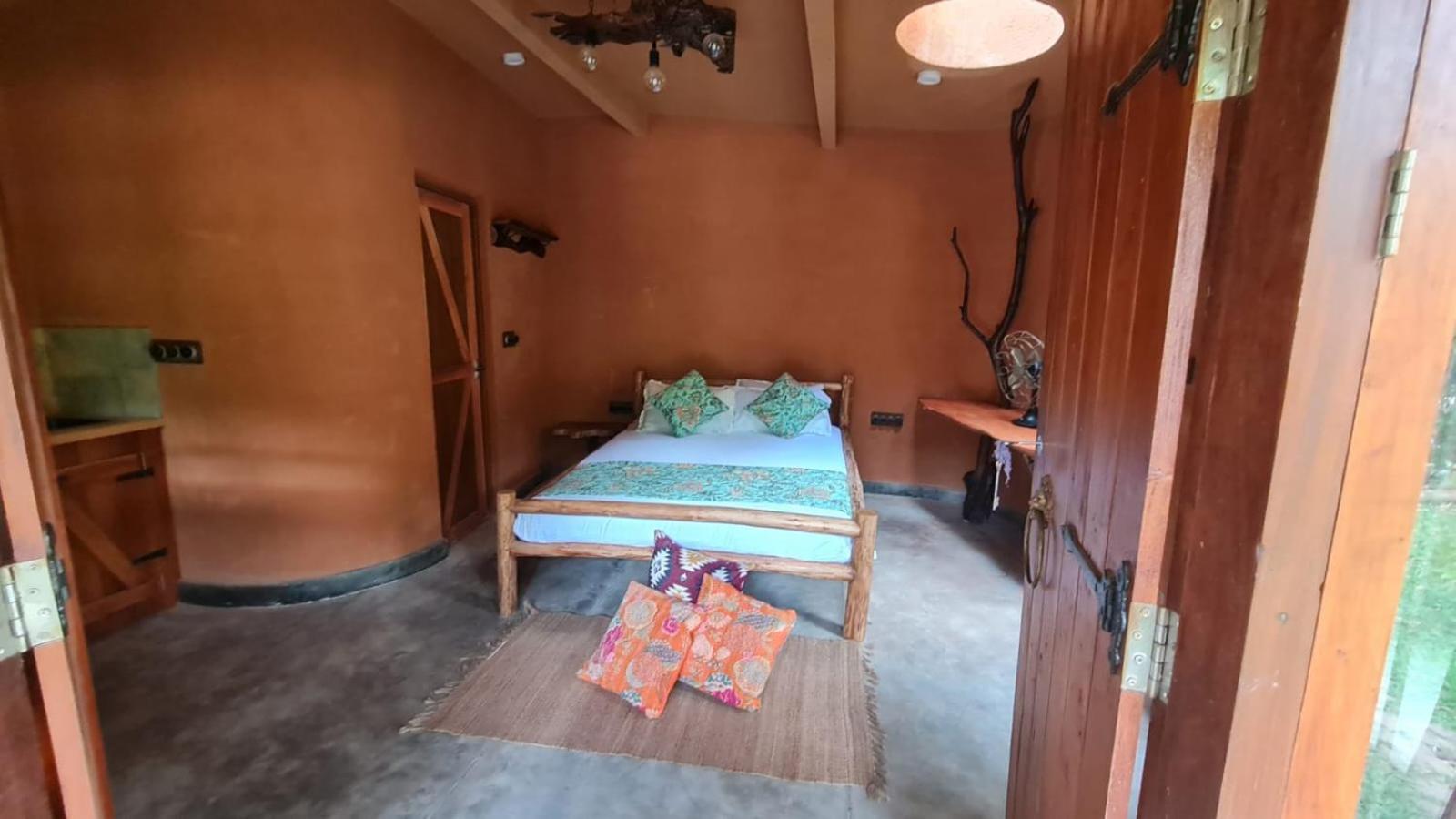 Aya Natural Udumbanshola Exterior photo