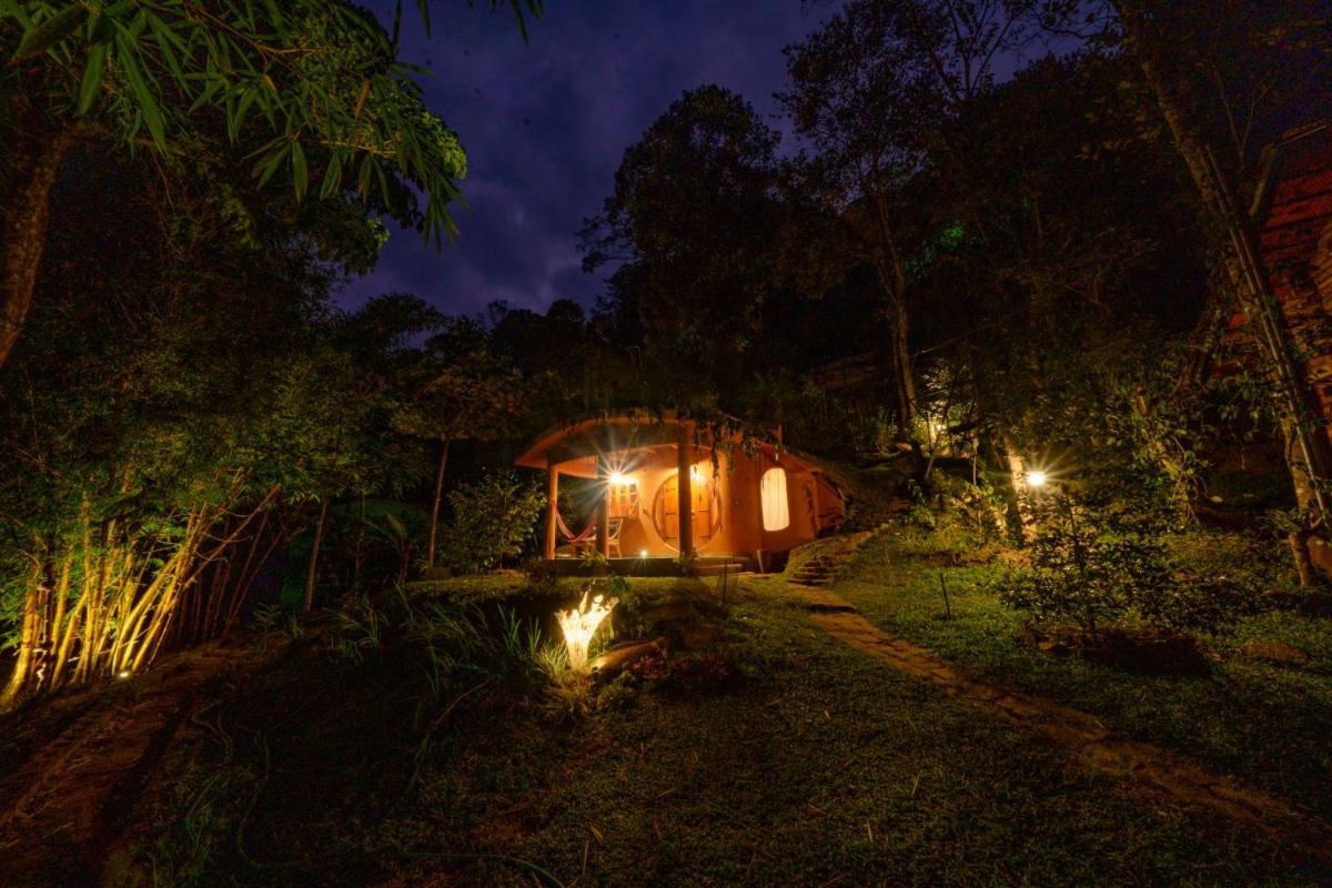 Aya Natural Udumbanshola Exterior photo